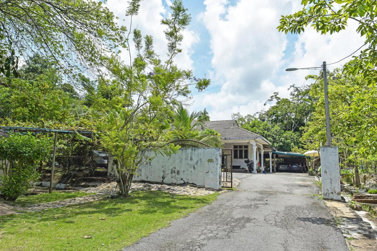 Oyo 90636 Teratak Zakiah Chalet Jerantut Exterior foto